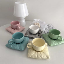 Load image into Gallery viewer, Pillow Teacup set