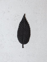 Load image into Gallery viewer, HA KO Paper Incense - Black (Focus)